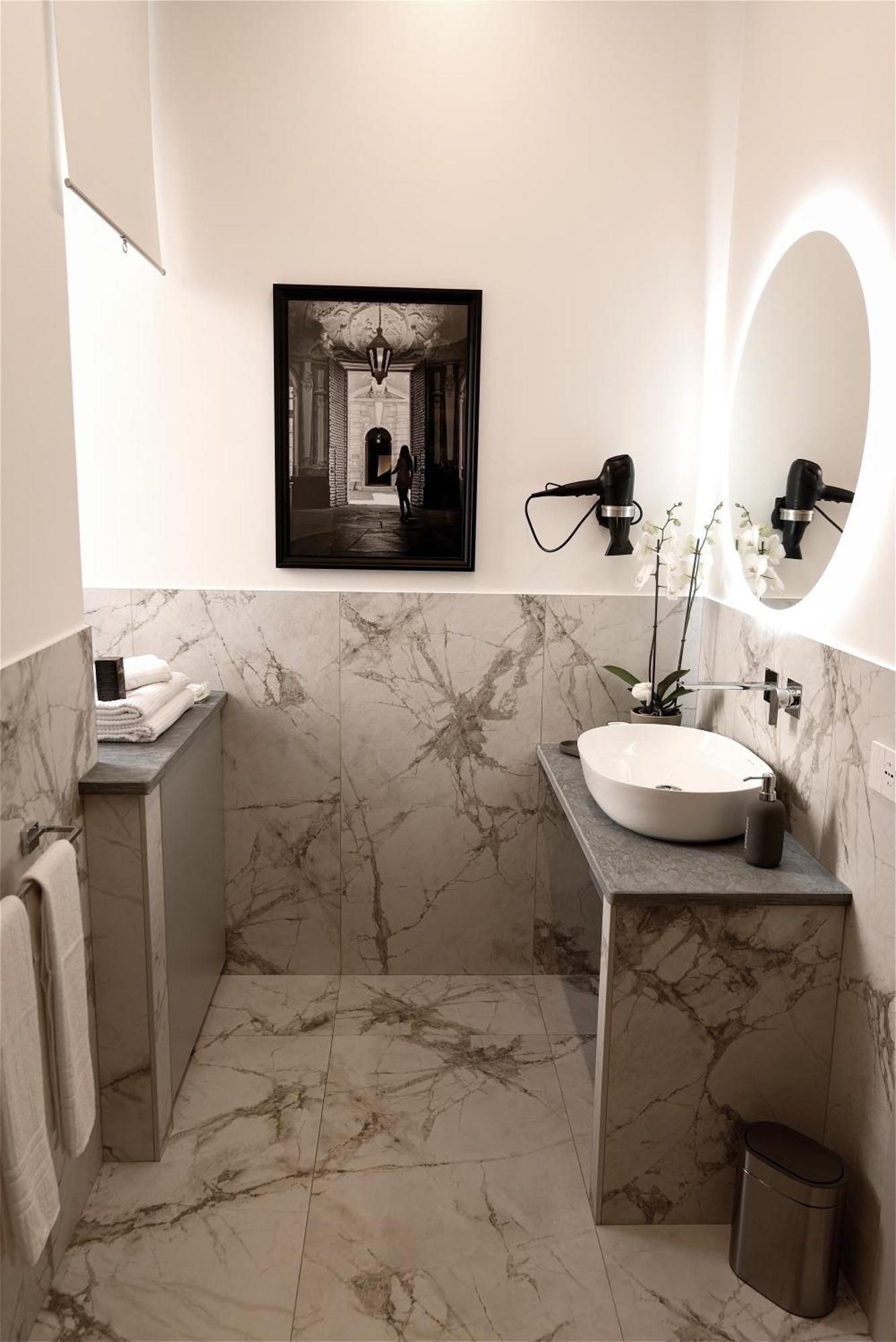 Piazzacorvettouno Luxuryapartments Pieno Centro * Genova